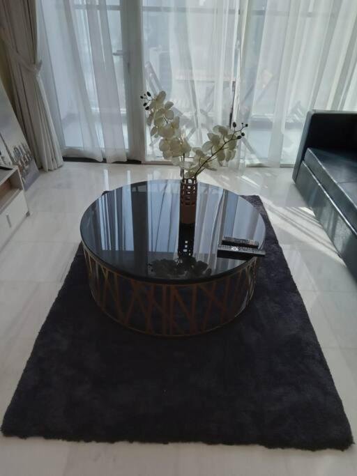 Дубай: New Studio Apartment in Bayz Tower, Business Bay