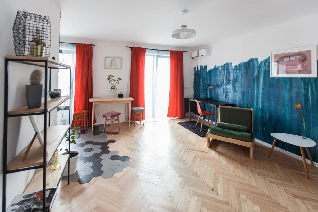 Тбилиси: Mariam's sunny studio apartment