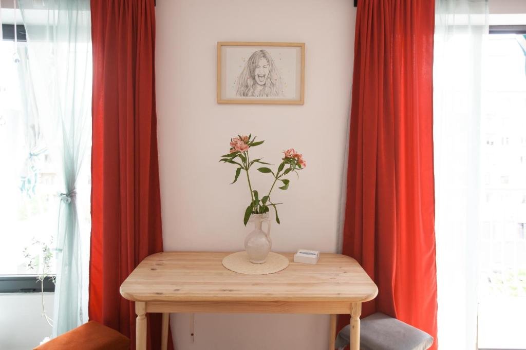 Тбилиси: Mariam's sunny studio apartment