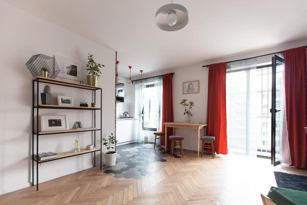 Тбилиси: Mariam's sunny studio apartment