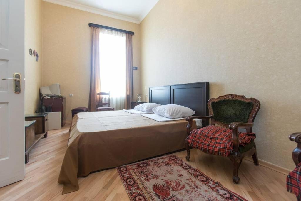 Тбилиси: Private Room in ABANOTUBANI, Heart of Old Tbilisi