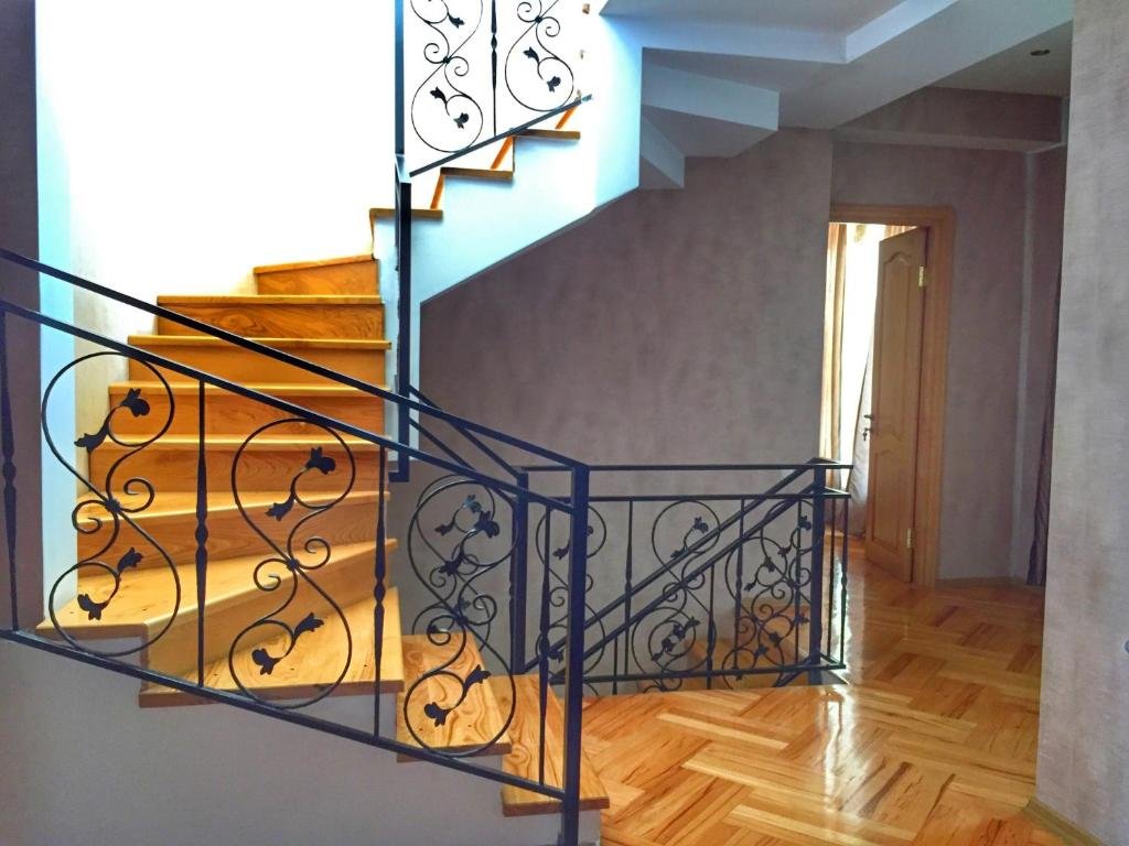 Тбилиси: Mr Happy’s Villa