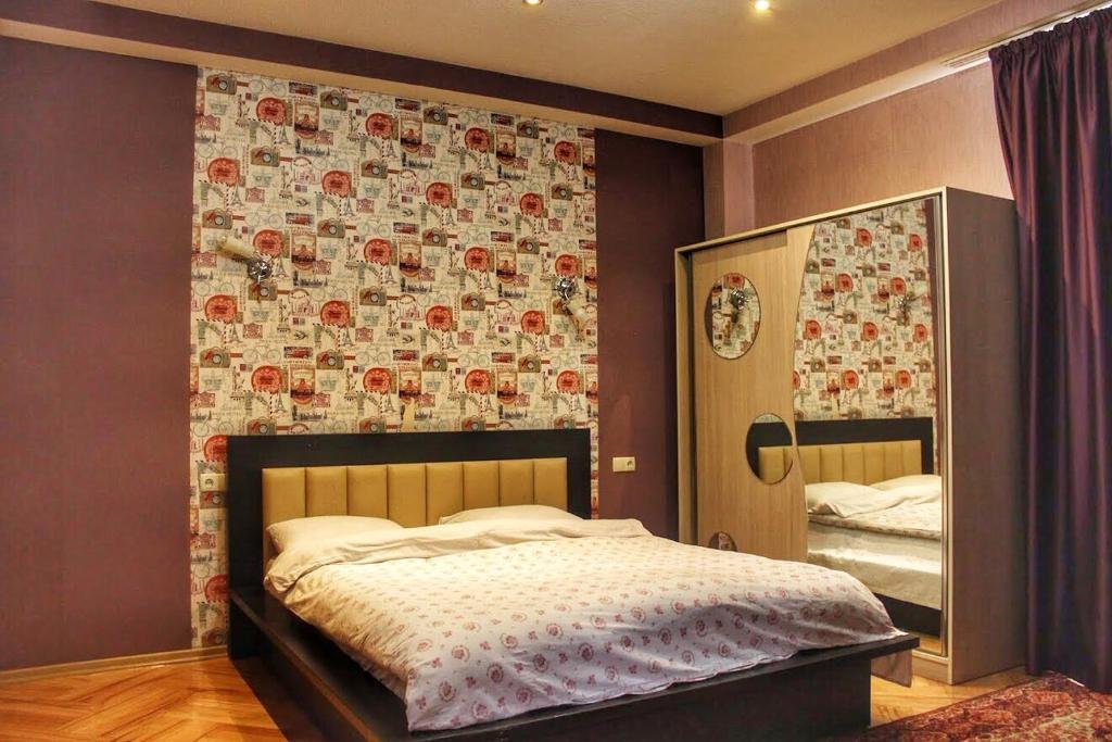 Тбилиси: Mr Happy’s Villa