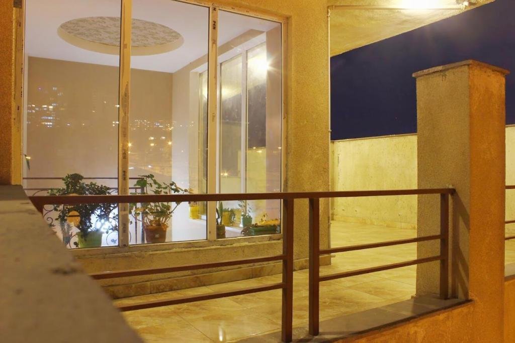Тбилиси: Mr Happy’s Villa