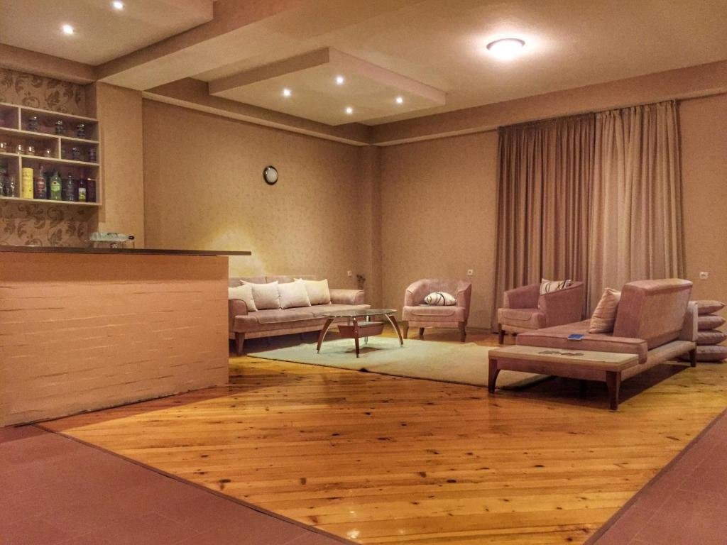 Тбилиси: Mr Happy’s Villa