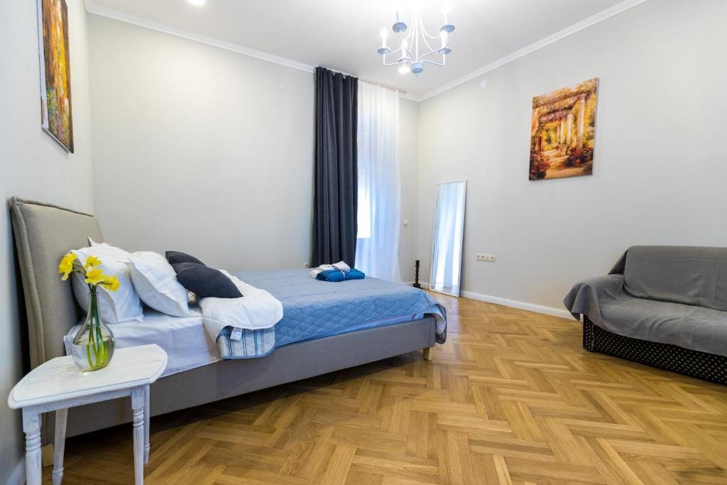Тбилиси: our cozy home