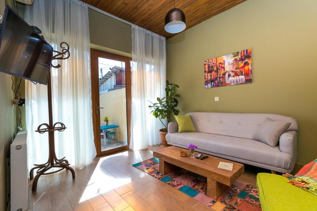 Тбилиси: our cozy home