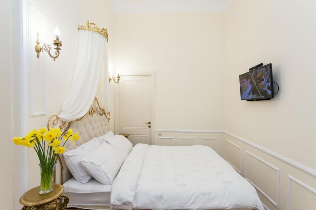 carousel image 0