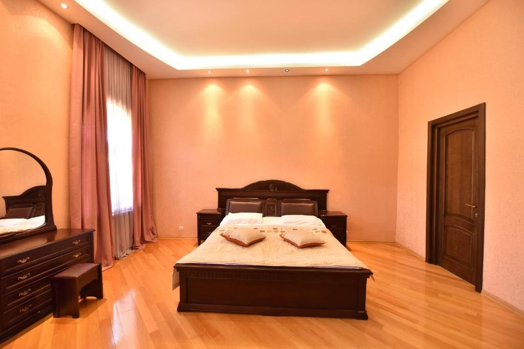 Тбилиси: Perfect Apartment in the Center of Tbilisi