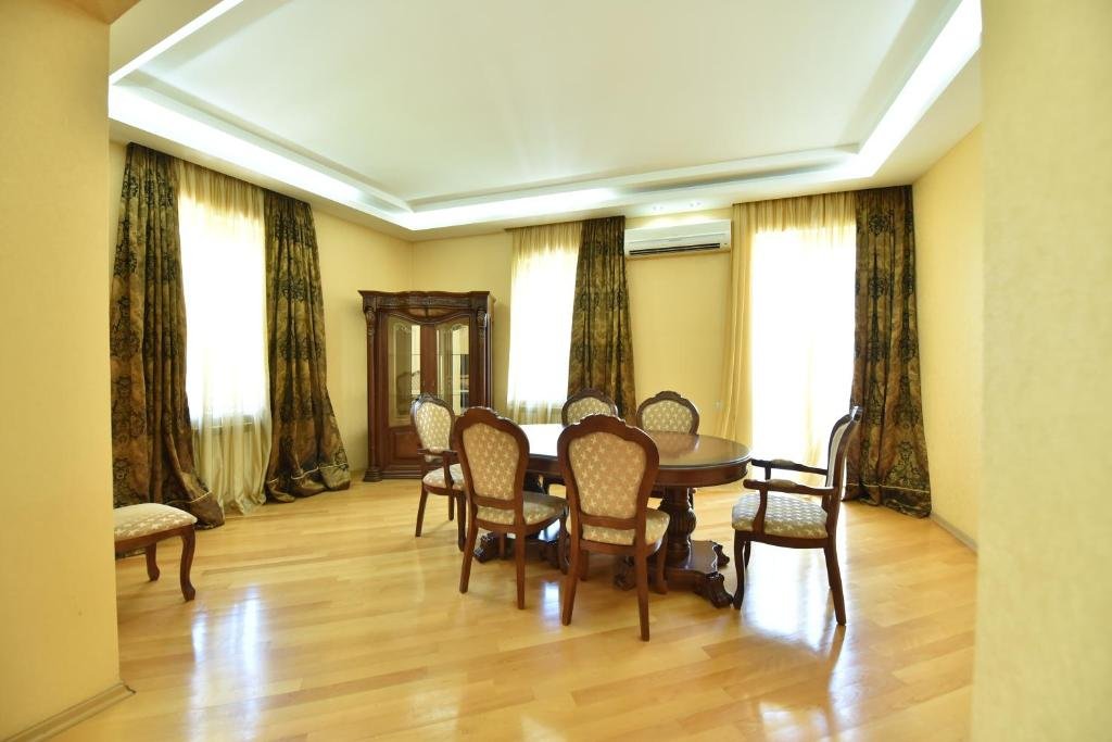 Тбилиси: Perfect Apartment in the Center of Tbilisi