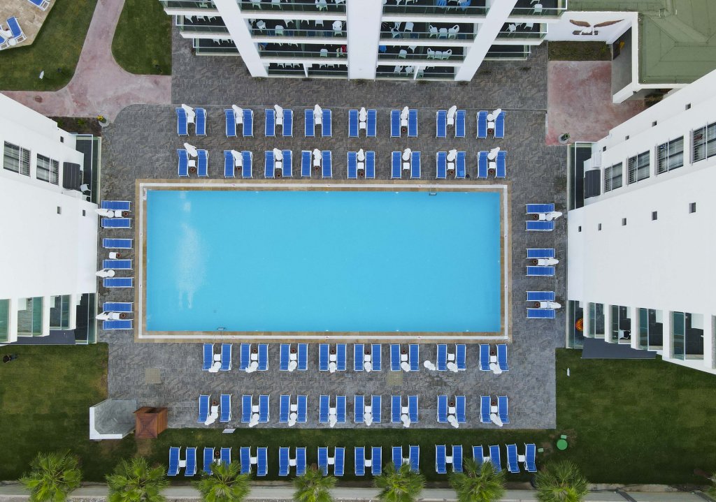 Аксу: Royal Towers Lara