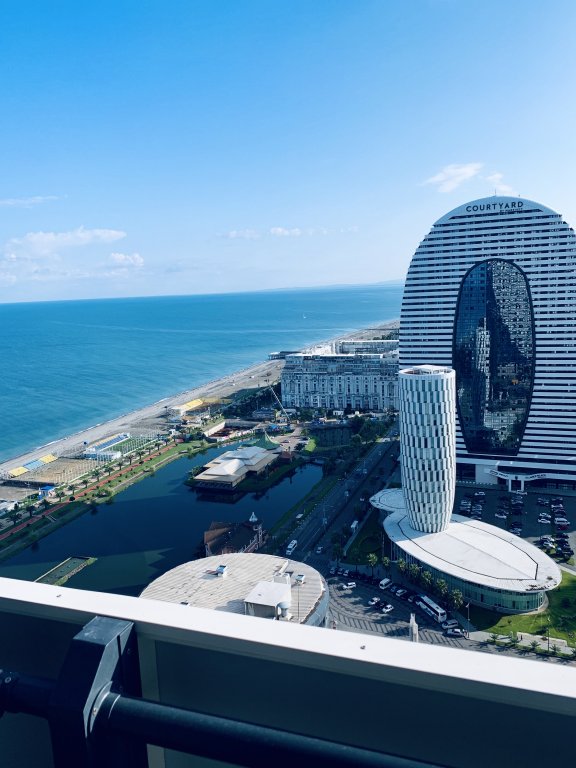 Батуми: Royal Sea Breeze Apartments