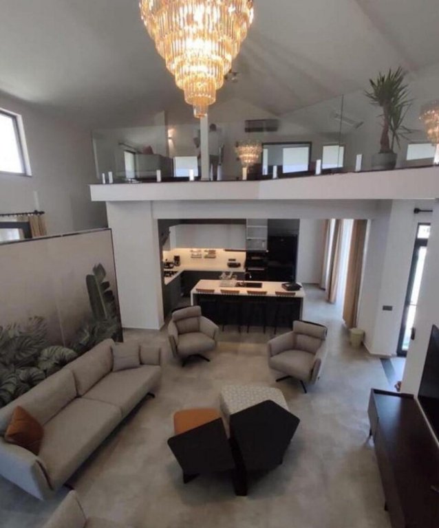 Дальян: Super Delux 6-bed Villa Brave