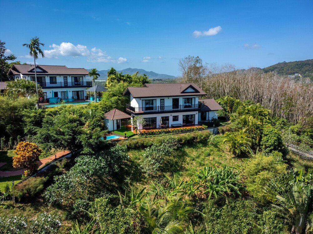 Тхаланг: Picturesque 4Br Cape Yamu Seaview Pool Villa