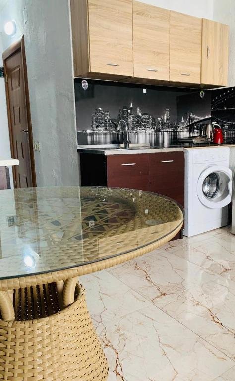 Батуми: Furnished Self-Catering Space, 50 Meters From The Sea.