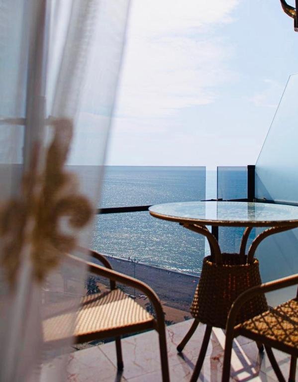 Furnished Self-Catering Space, 50 Meters From The Sea. — фото 4