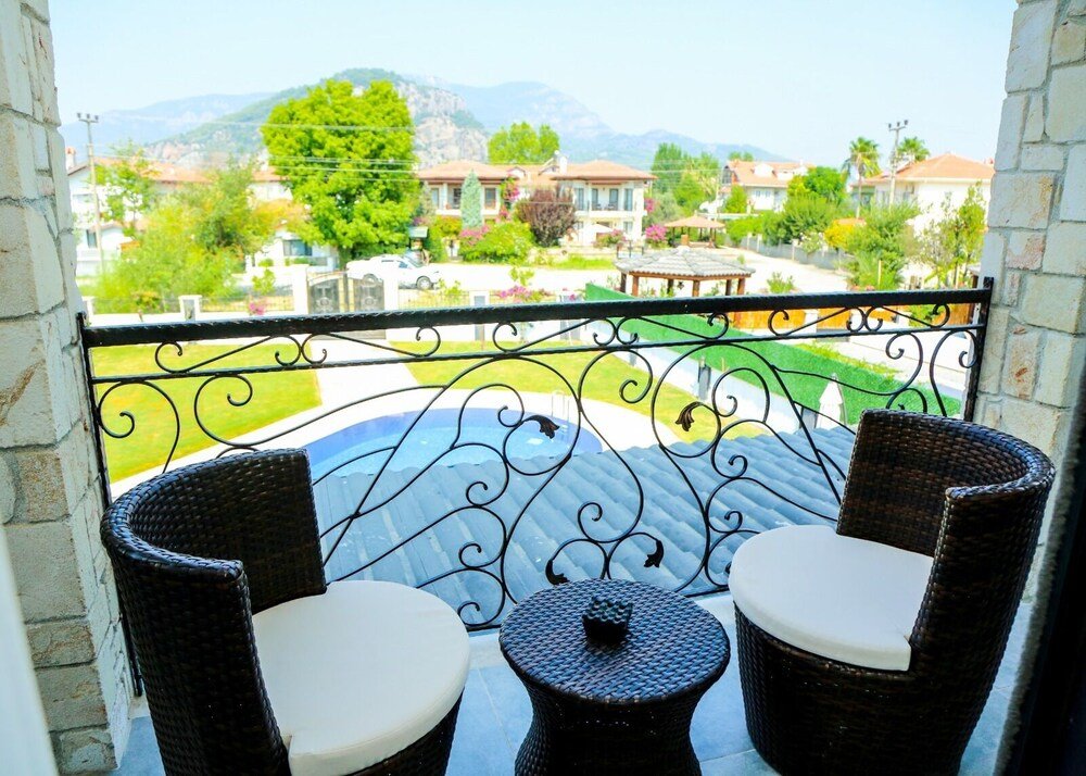 Дальян: Remarkable Private 4-bed Villa in Dalyan With Pool
