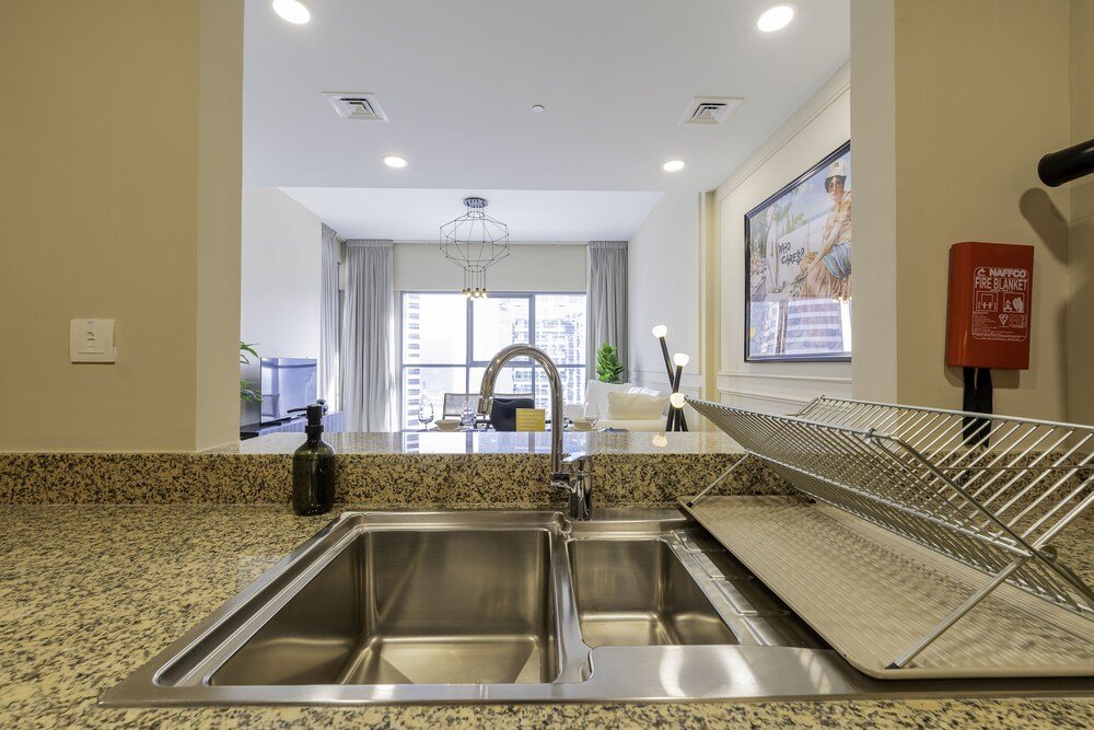 Дубай: Monty - Upscale Modern 1BR in the heart of DT Dubai
