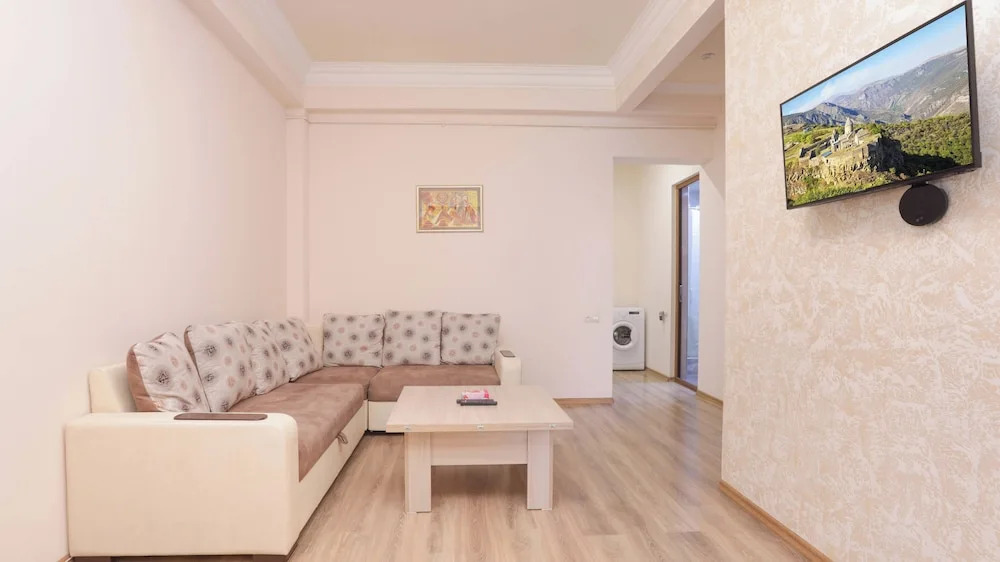Ереван: Stay Inn на ул. Екмалян