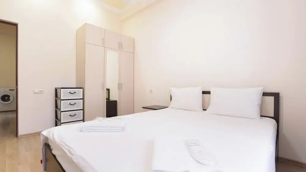 Ереван: Stay Inn на ул. Екмалян