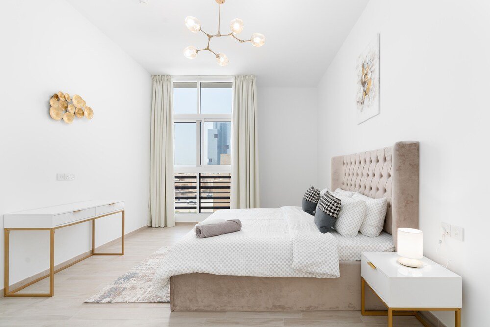 Дубай: SuperHost - Tranquil Cozy Apartment in the Heart of JVC