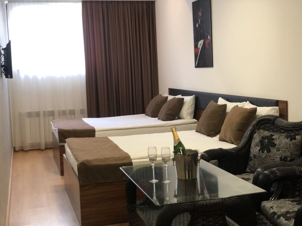 Ереван: Park Apartments on Mashtots Avenue