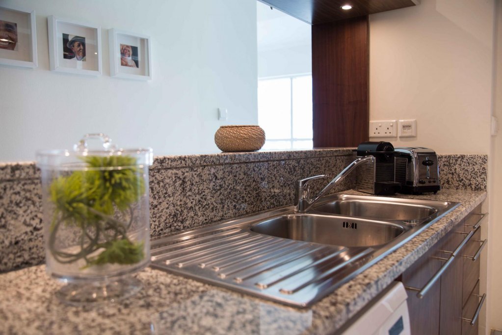 Дубай: Top Floor Familly Apartment with Stunning views