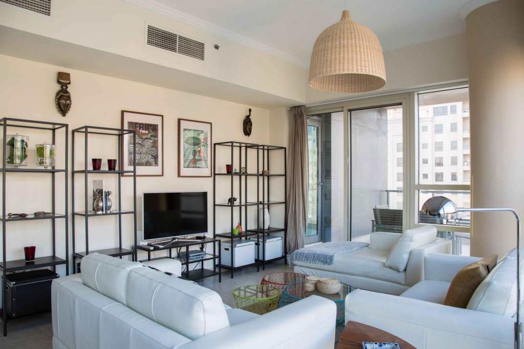 Дубай: Top Floor Familly Apartment with Stunning views