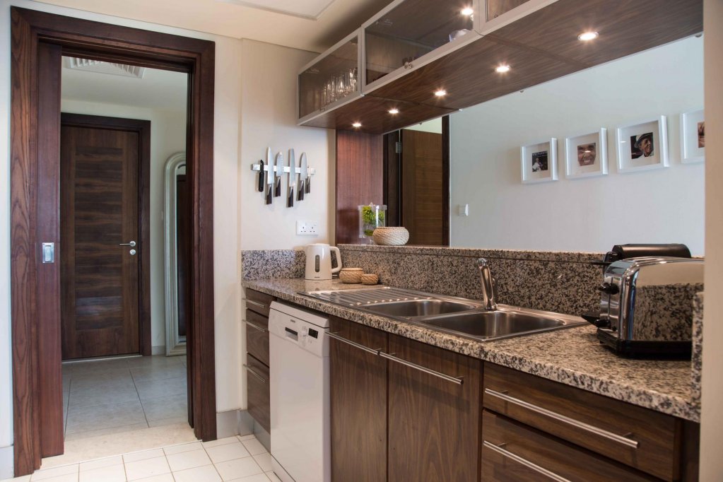 Дубай: Top Floor Familly Apartment with Stunning views