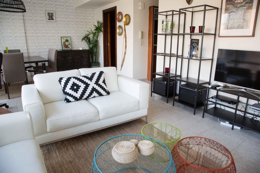 Дубай: Top Floor Familly Apartment with Stunning views