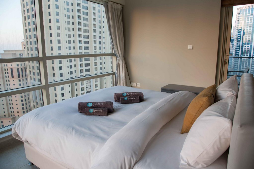 Дубай: Top Floor Familly Apartment with Stunning views