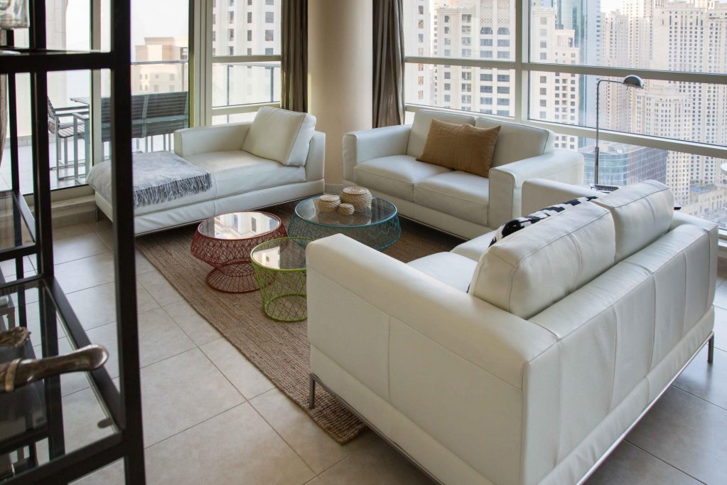 Дубай: Top Floor Familly Apartment with Stunning views