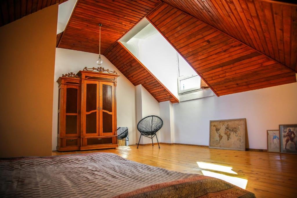 Тбилиси: Studio in center with open terrace