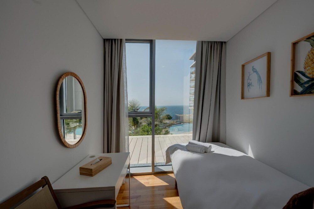 Дубай: Urban Island Getaway on Bluewaters