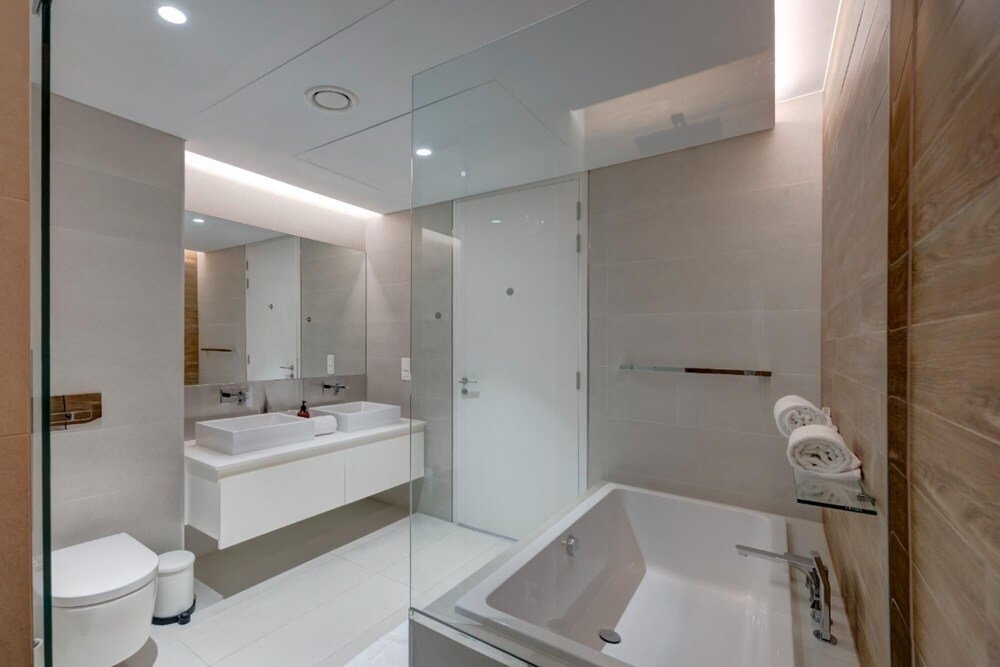 Дубай: Urban Island Getaway on Bluewaters
