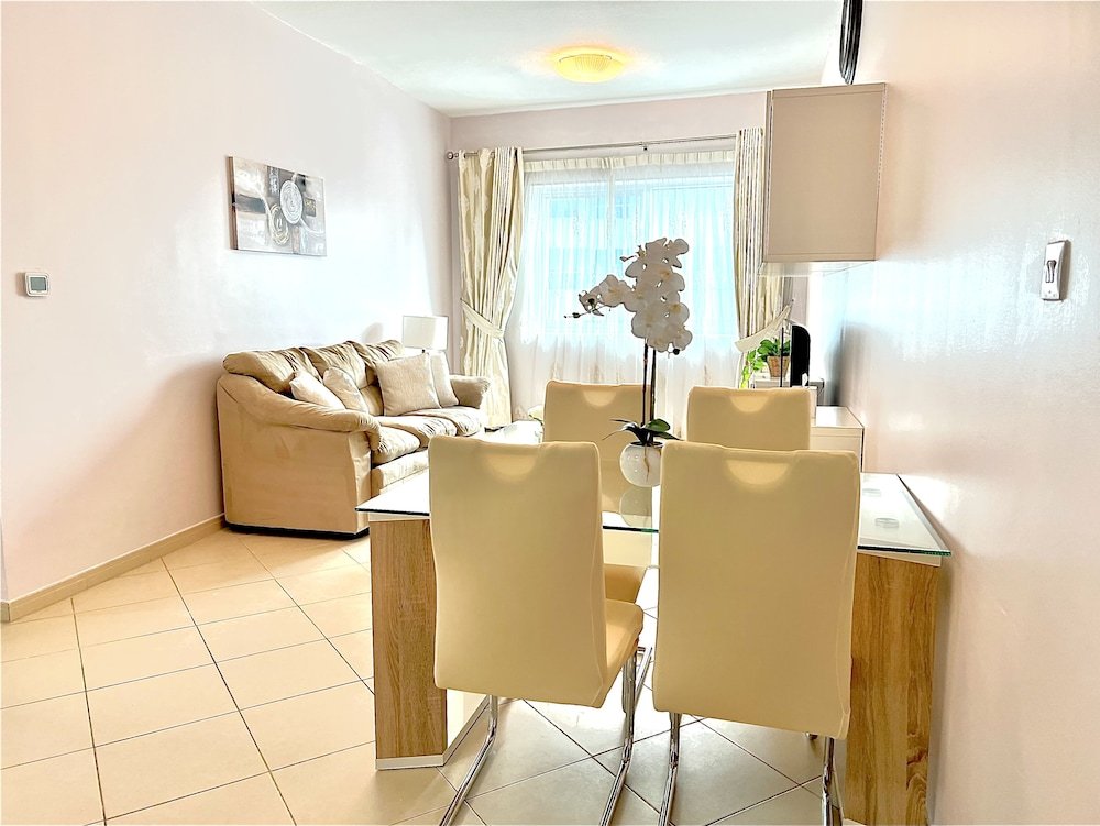 Дубай: SuperHost - Dazzling Marina Views From This Diamond Apartment