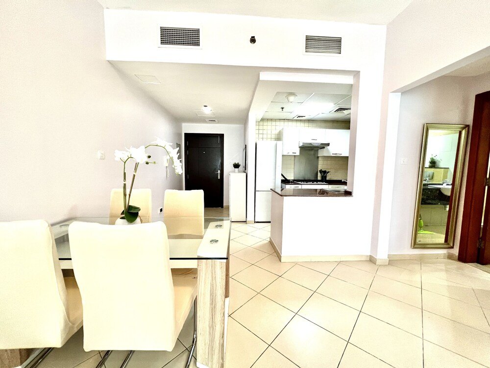 Дубай: SuperHost - Dazzling Marina Views From This Diamond Apartment