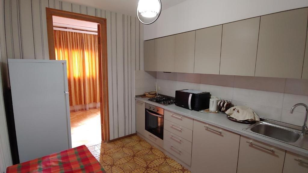 Тбилиси: Saakadze Square Apartment