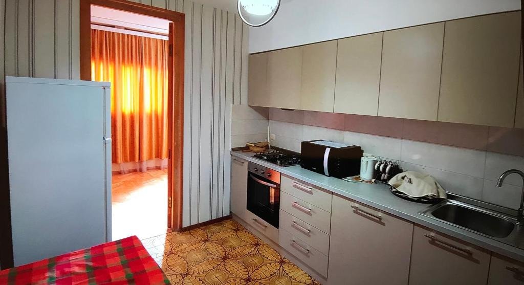 Тбилиси: Saakadze Square Apartment