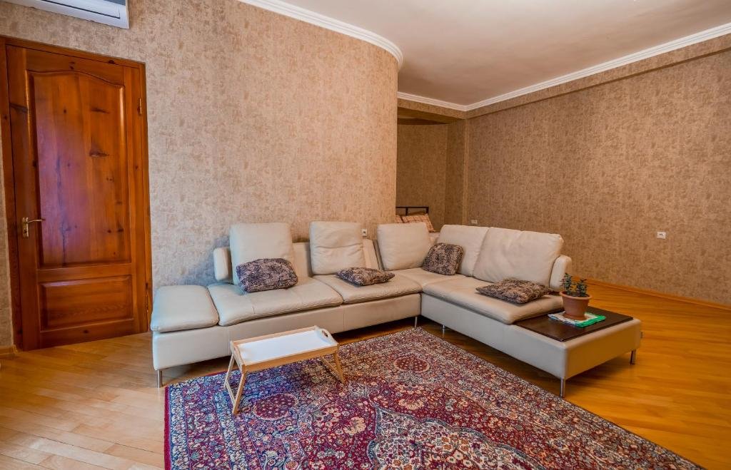 Тбилиси: Vake Elegant Apartment