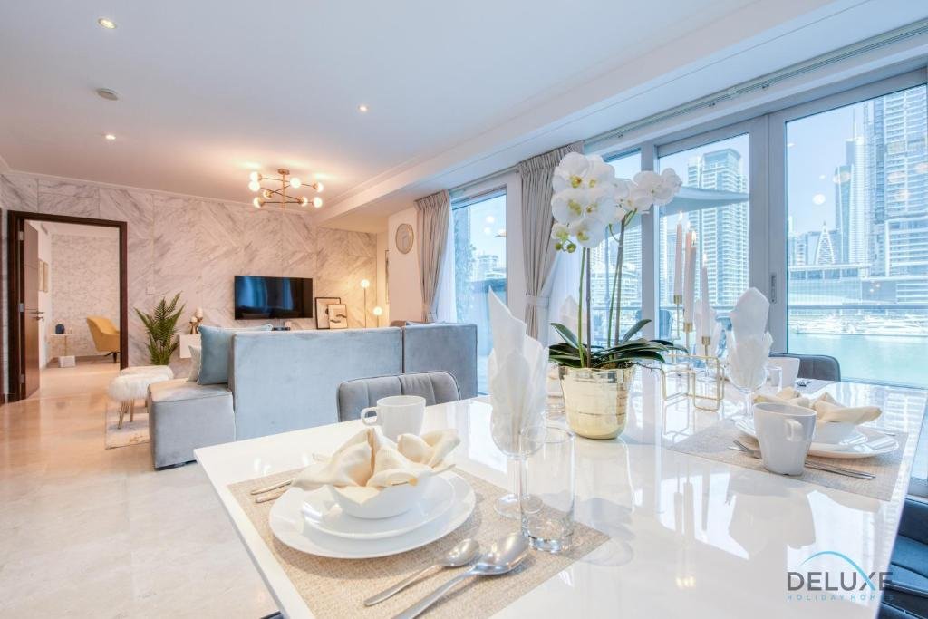 Дубай: Stunning 1BR in Marina Promenade Dubai Marina by Deluxe Holiday Homes