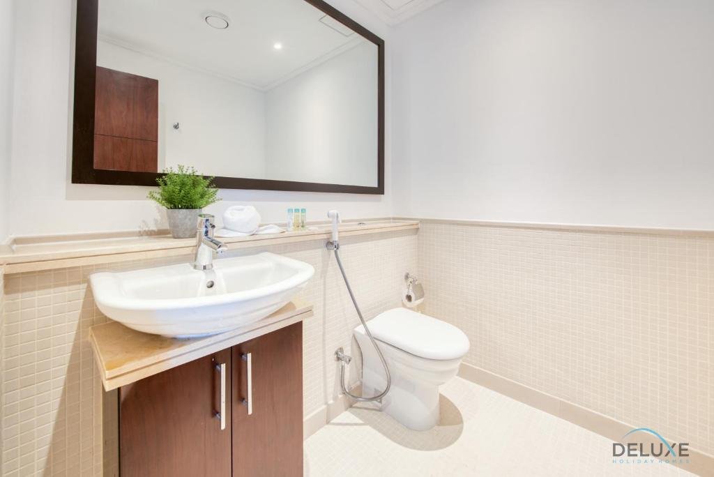 Дубай: Stunning 1BR in Marina Promenade Dubai Marina by Deluxe Holiday Homes
