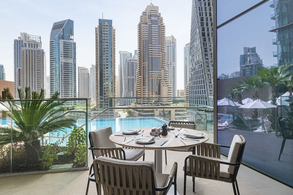 Дубай: Jumeirah Living Marina Gate Hotel and Apartments