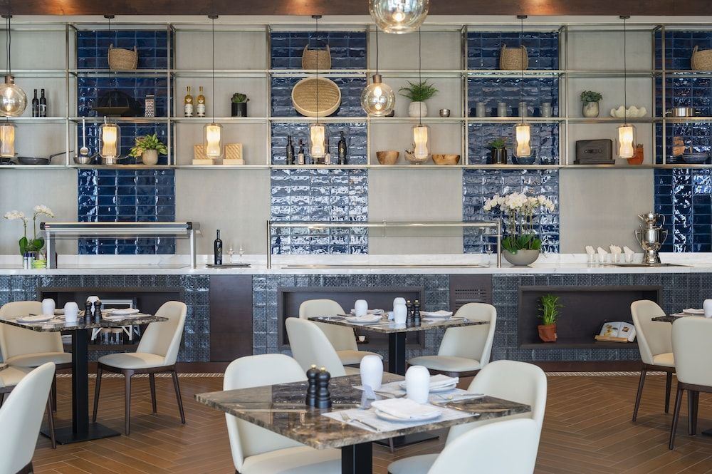 Дубай: Jumeirah Living Marina Gate Hotel and Apartments