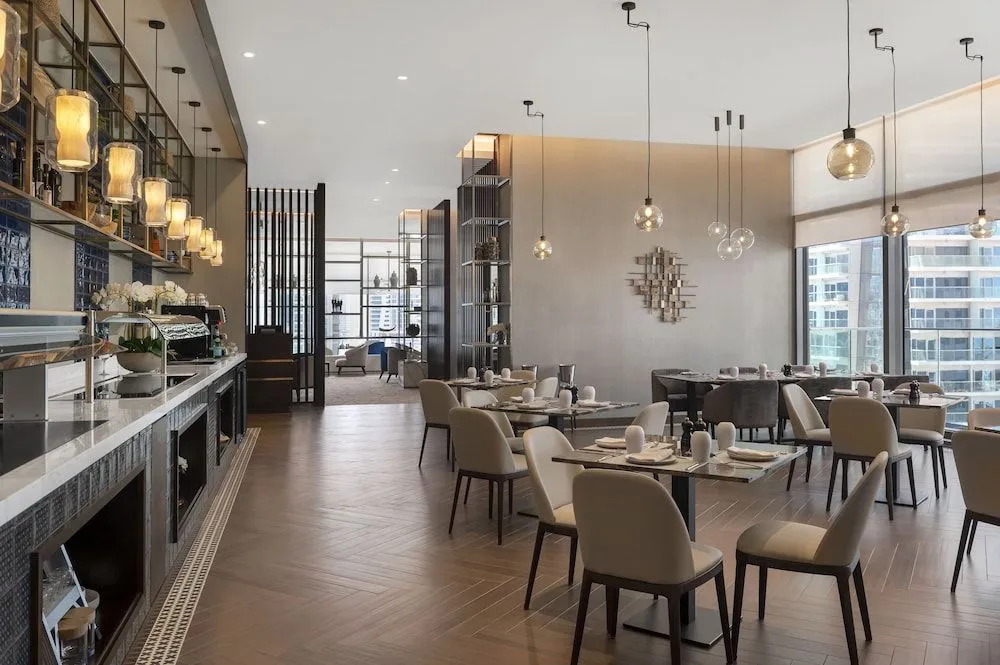 Дубай: Jumeirah Living Marina Gate Hotel and Apartments