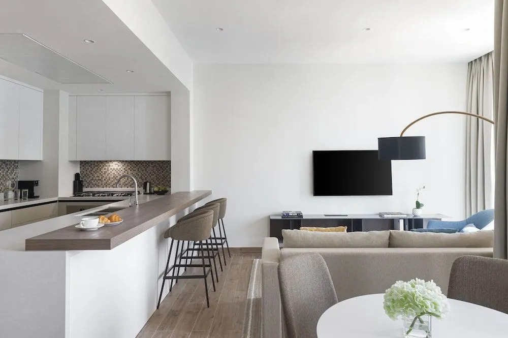 Дубай: Jumeirah Living Marina Gate Hotel and Apartments