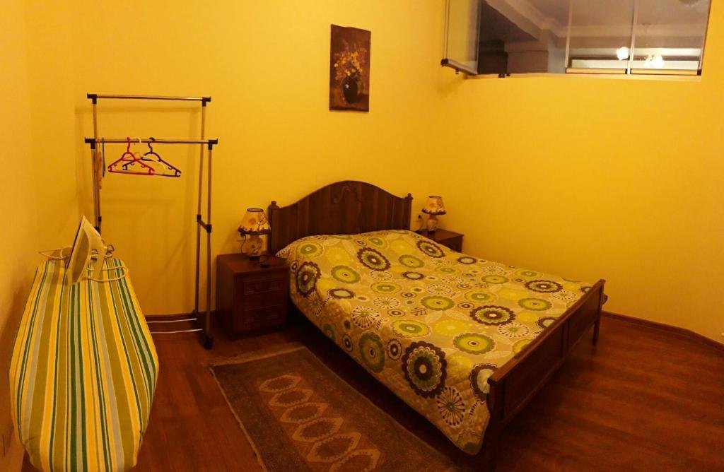 Батуми: Three-Bedroom Apartment in Batumi, near the Black Sea