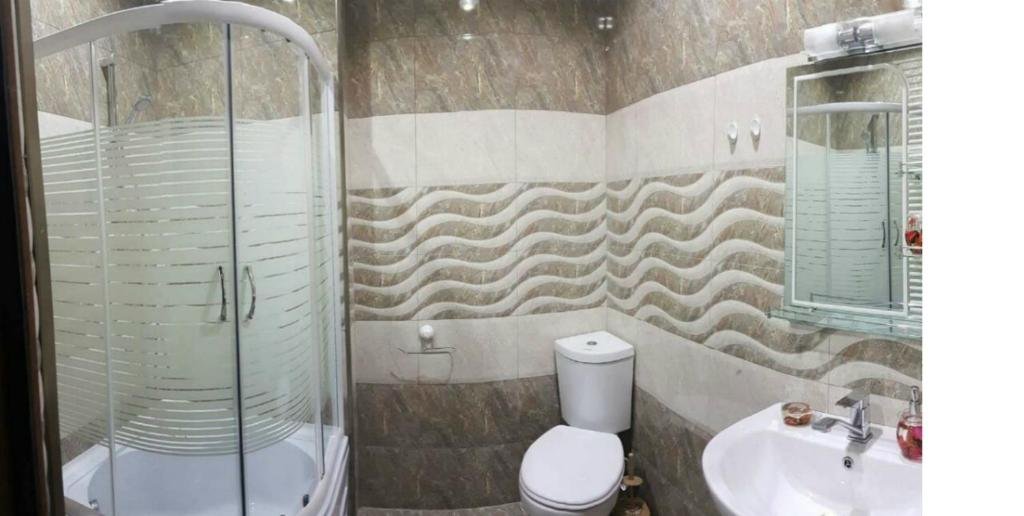 Батуми: Three-Bedroom Apartment in Batumi, near the Black Sea