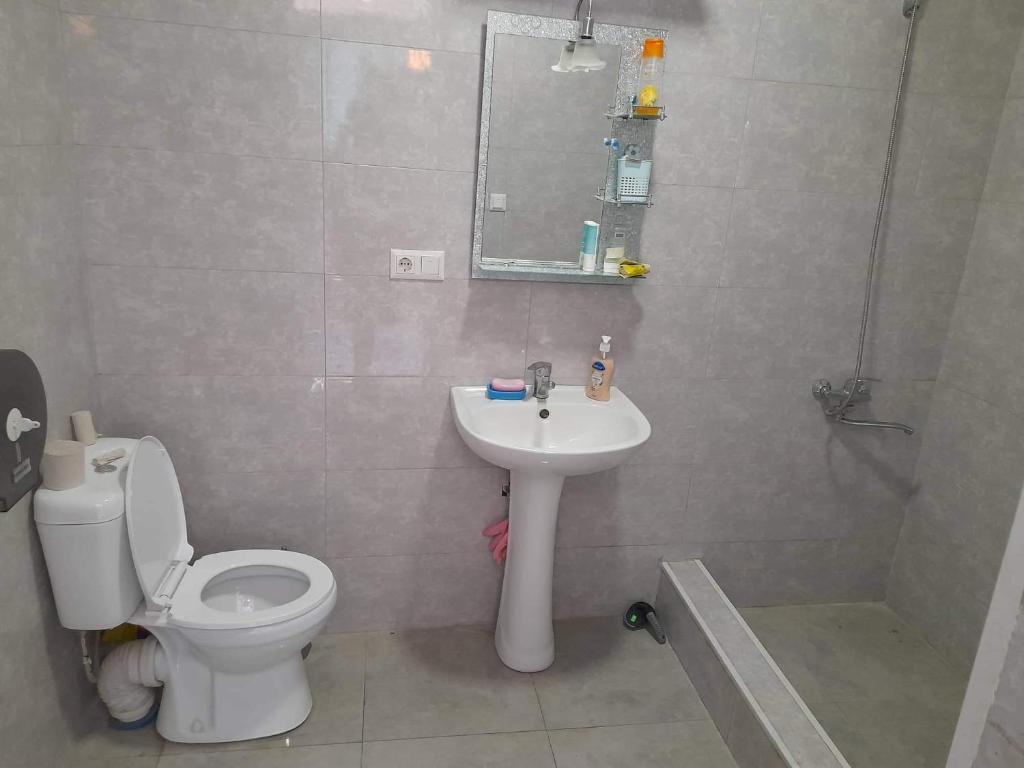Амбролаури: Guest Tsibena House in Racha