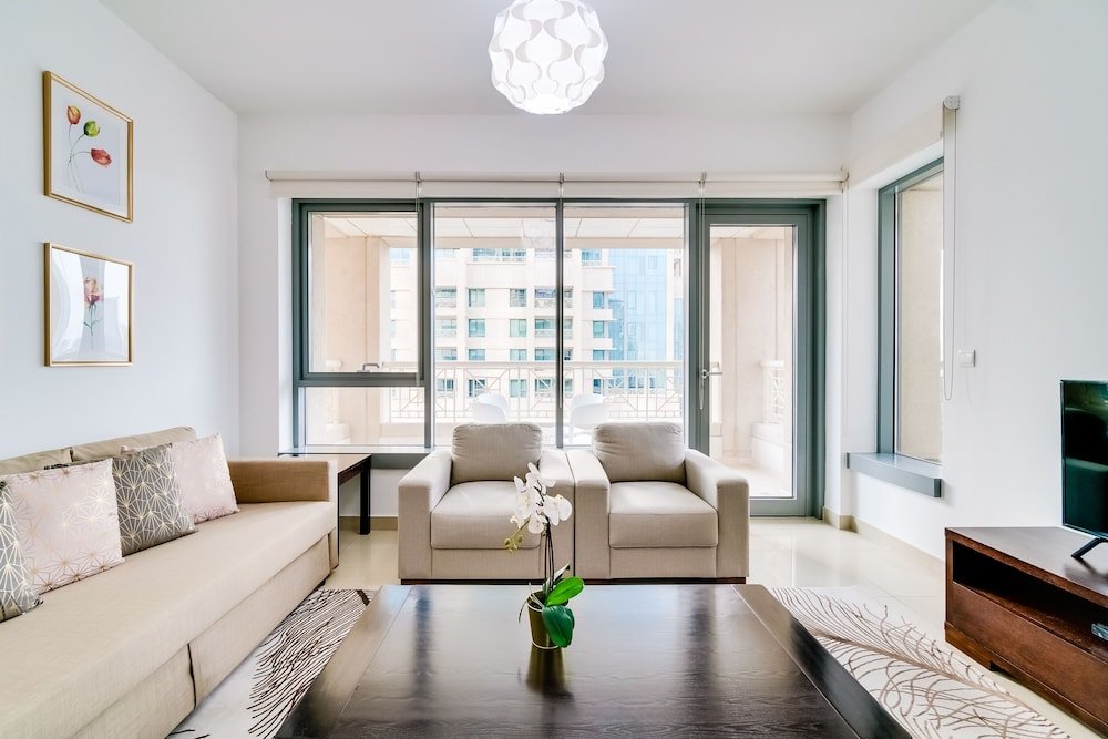 Дубай: Waves Ease By Emaar Apartment